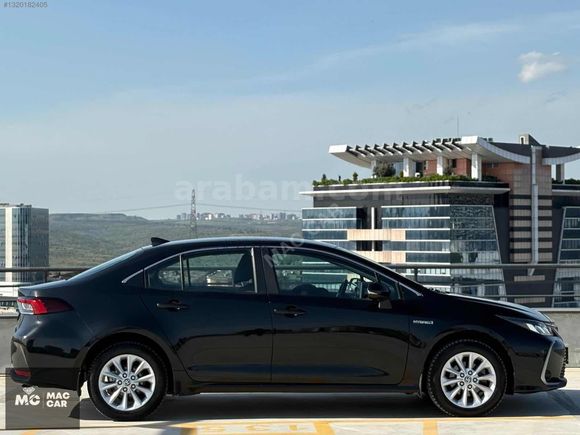 2021 TOYOTA COROLLA 1.8 HYBRİT DREAM