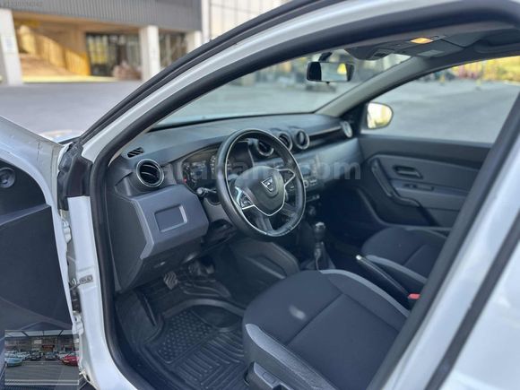 2021 DACİA DUSTER 4X4 HATASIZ 1 BUÇUK PARÇA BOYALI 97 BİN KM
