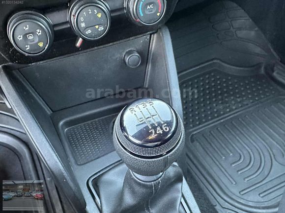 2021 DACİA DUSTER 4X4 HATASIZ 1 BUÇUK PARÇA BOYALI 97 BİN KM
