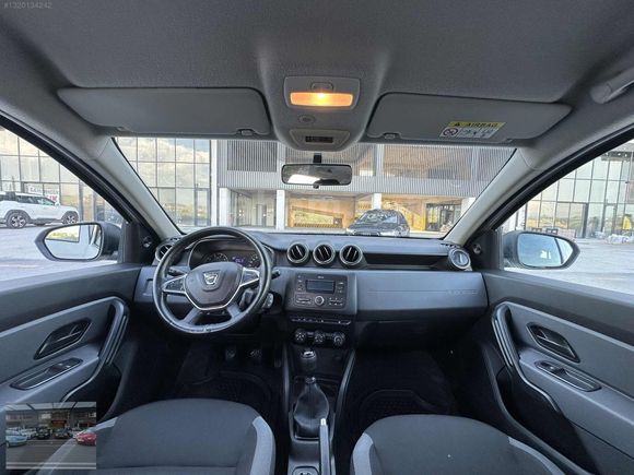 2021 DACİA DUSTER 4X4 HATASIZ 1 BUÇUK PARÇA BOYALI 97 BİN KM