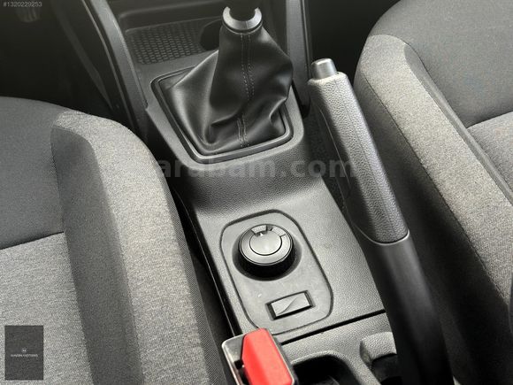 2023 DUSTER 1.5 DCİ 4X4 +ESSENTİAL +13.500 KM +ÇEKİ DEMİRİ