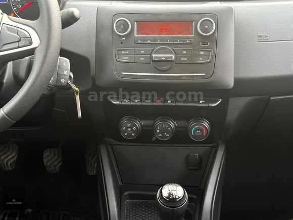 2023 DUSTER 1.5 DCİ 4X4 +ESSENTİAL +13.500 KM +ÇEKİ DEMİRİ