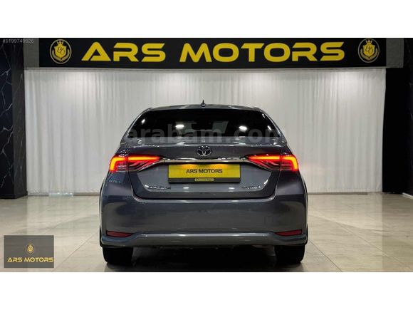 2020 Corolla 1.8 Hybrid Flame X-Pack CAM TAVAN SERVİS BAKIMLI