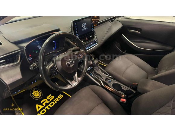 2020 Corolla 1.8 Hybrid Flame X-Pack CAM TAVAN SERVİS BAKIMLI