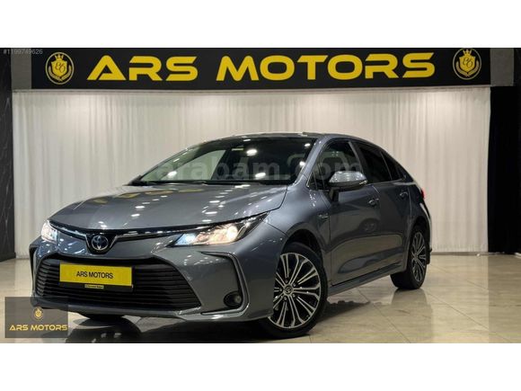 2020 Corolla 1.8 Hybrid Flame X-Pack CAM TAVAN SERVİS BAKIMLI