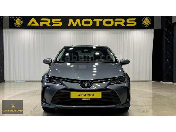 2020 Corolla 1.8 Hybrid Flame X-Pack CAM TAVAN SERVİS BAKIMLI