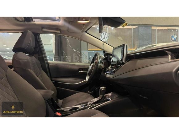 2020 Corolla 1.8 Hybrid Flame X-Pack CAM TAVAN SERVİS BAKIMLI
