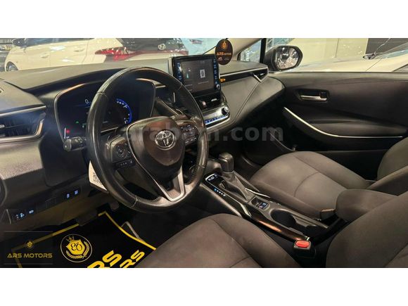 2020 Corolla 1.8 Hybrid Flame X-Pack CAM TAVAN SERVİS BAKIMLI