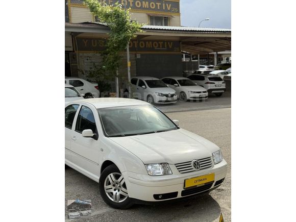 2004 BORA OTOMATİK BENZİNLİ LPGLİ