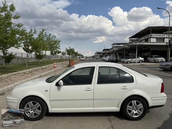 2004 BORA OTOMATİK BENZİNLİ LPGLİ