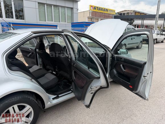 AKÇADAN 2004 MODEL ORJİNAL 1.6 16V OTOMATİK BORA PACİFİC