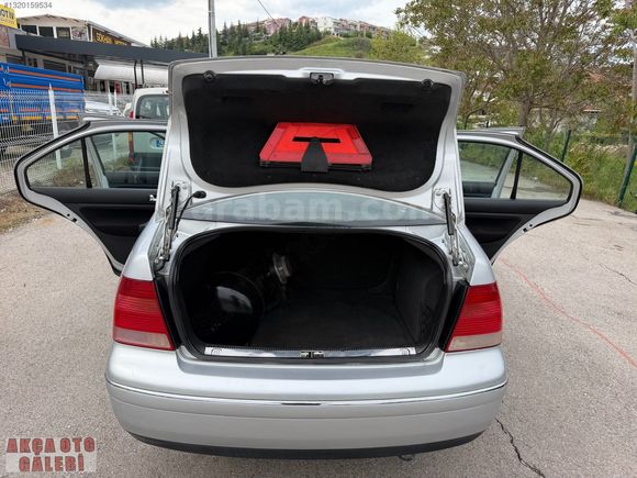 AKÇADAN 2004 MODEL ORJİNAL 1.6 16V OTOMATİK BORA PACİFİC