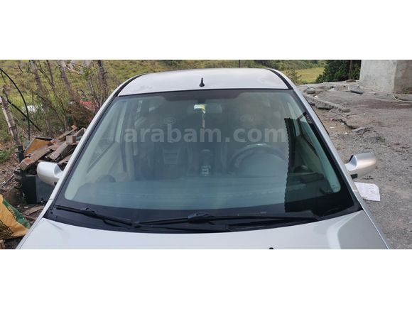 Sahibinden Ford Fiesta 1.4 TDCi Comfort 2005 Model  265.000 km Gri