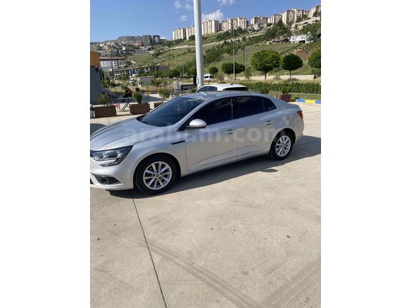Sahibinden Renault Megane 1.5 Blue DCI Touch 2019 Model 