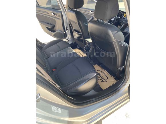 Sahibinden Renault Megane 1.5 Blue DCI Touch 2019 Model 
