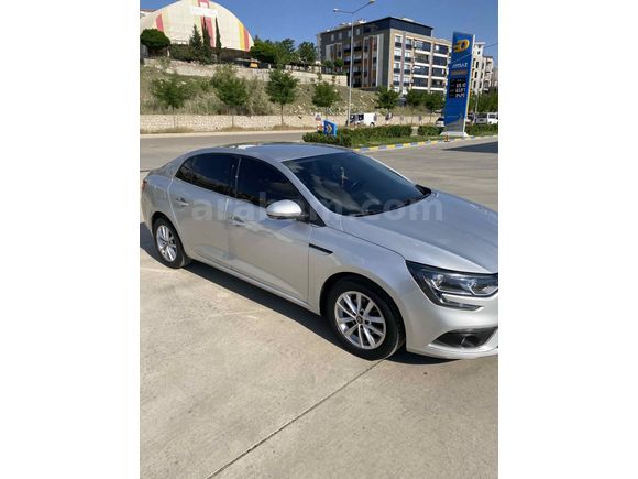 Sahibinden Renault Megane 1.5 Blue DCI Touch 2019 Model 