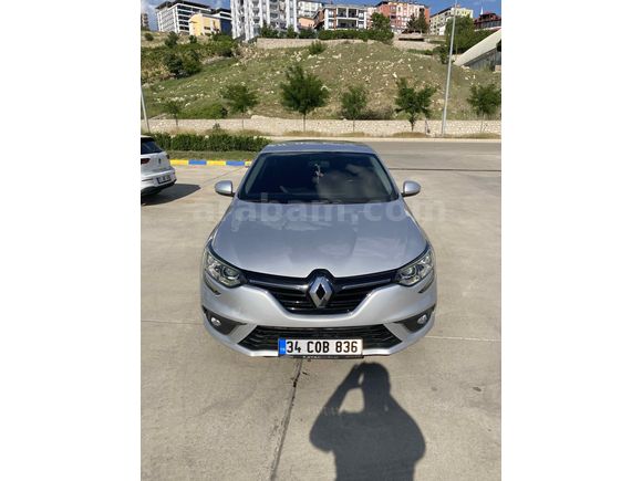 Sahibinden Renault Megane 1.5 Blue DCI Touch 2019 Model 