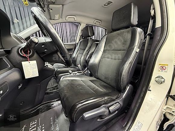 HARBİYE MOTORS GÜVENCESİYLE//2011 MODEL TEK PARÇA LOKAL BOYALI.