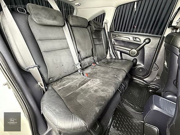 HARBİYE MOTORS GÜVENCESİYLE//2011 MODEL TEK PARÇA LOKAL BOYALI.