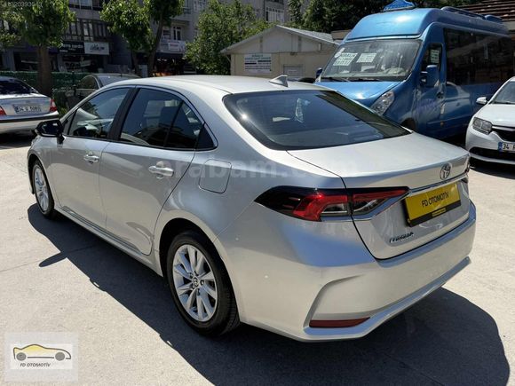 HATASIZ BOYASIZ DEĞİŞENSİZ HASAR KAYITSIZ COROLLA 1.5 DREAM