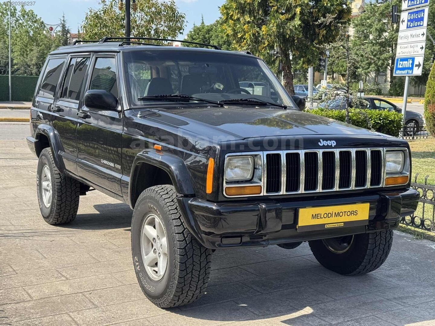 Galeriden Jeep Cherokee 2.5 TD 1998 Model Kocaeli 238.000 km Siyah 1