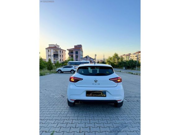 2022 MODEL HATASIZ BOYASIZ 1.0 SCE CLİO 5 K.KARTI TAKSİT