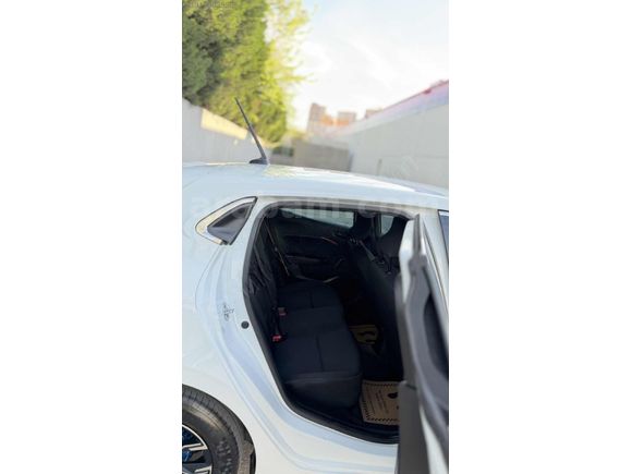 2022 1.0 SCE CLİO JOY TESLA EKRANLI K.KARTA TAKSİT