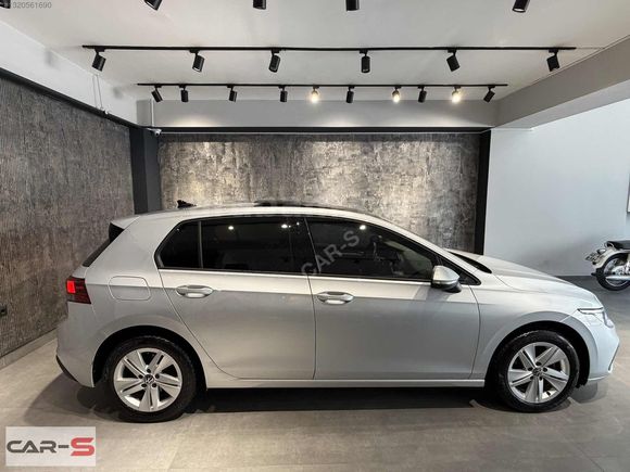 CAR-S VW GOLF 1.0 eTSI STYLE TAVAN GERİ GÖRÜŞ ISITMA KEYLESS