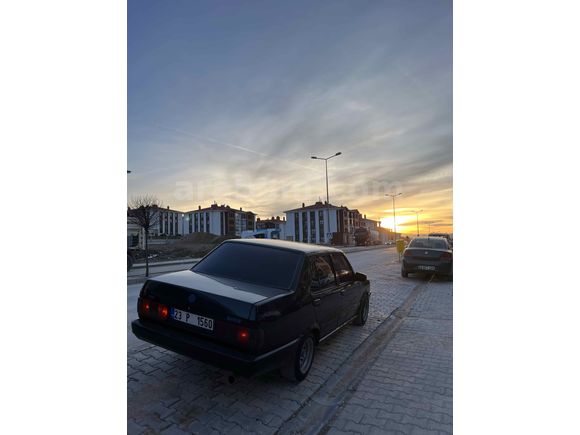 SIFIR MOTORLU MASRAFSIZ 
4. SAHİBİNDEN 1993 MODEL  SİYAH İNCİ 