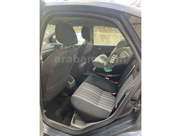 Sahibinden Ford Focus 1.6 Trend 2010 Model 