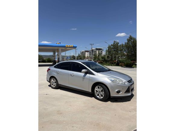 Sahibinden Ford Focus 1.6 Ti-VCT Style 2013 Model 