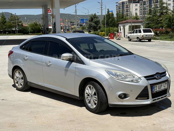 Sahibinden Ford Focus 1.6 Ti-VCT Style 2013 Model 
