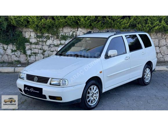 Wolswagen polo (station wagon)