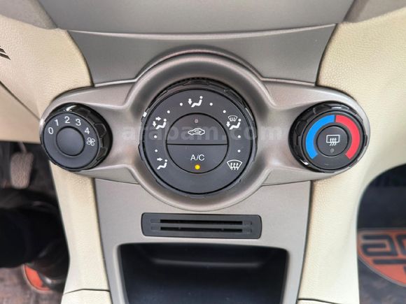 2.Sahibinden 102 bin km bakımlı