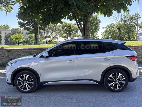 SADECE 7 BİN KM+SIFIRI GİBİ+BOYASIZ+CAM TAVAN+SUNROOF+DERİ KOLTK