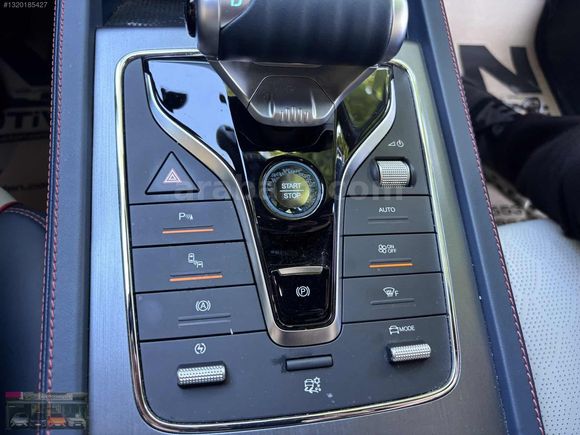 SADECE 7 BİN KM+SIFIRI GİBİ+BOYASIZ+CAM TAVAN+SUNROOF+DERİ KOLTK