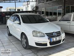 CEVHER HANAY OTOMOTİV'DEN BEYAZ RENK JETTA 1.6 COMFORTLİNE