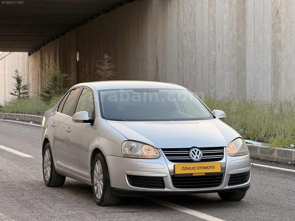 VW JETTA 1.6 comfortline 102 lik düz motor mükemel temizlik