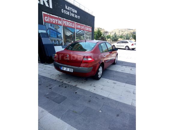 Sahibinden Renault Megane 1.6 Dynamique 2004 Model  297.000 km Kırmızı
