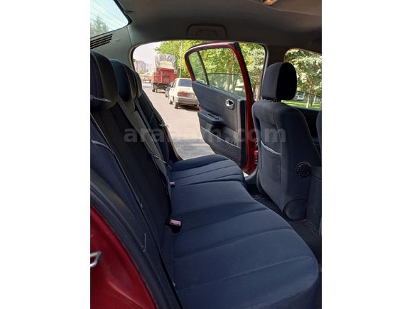 Sahibinden Renault Megane 1.6 Dynamique 2004 Model  297.000 km Kırmızı