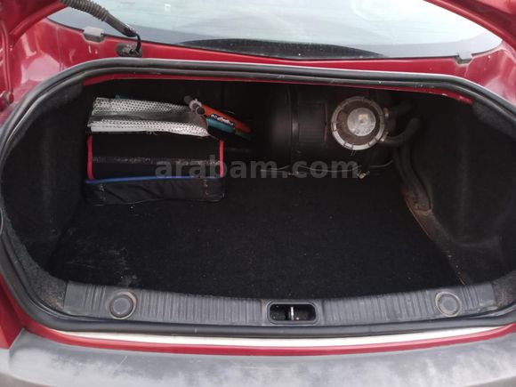 Sahibinden Renault Megane 1.6 Dynamique 2004 Model  297.000 km Kırmızı