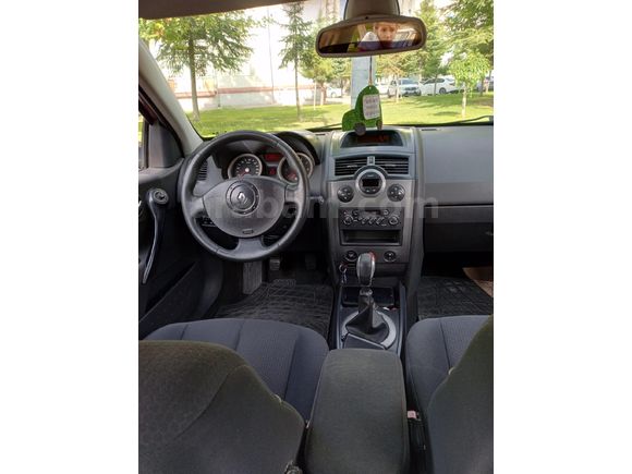 Sahibinden Renault Megane 1.6 Dynamique 2004 Model  297.000 km Kırmızı