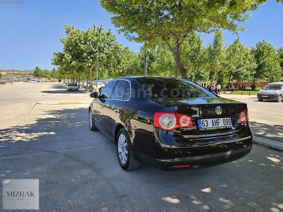 2011 MODEL 1.6TDI OTOMATİK JETTA
