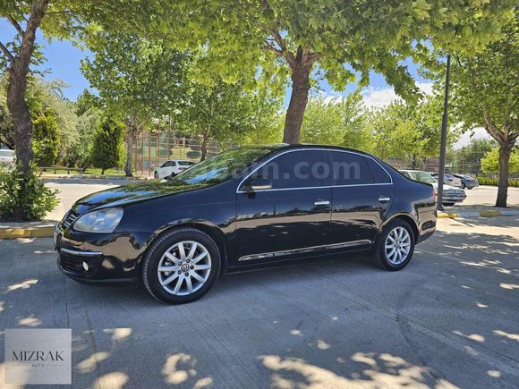 2011 MODEL 1.6TDI OTOMATİK JETTA