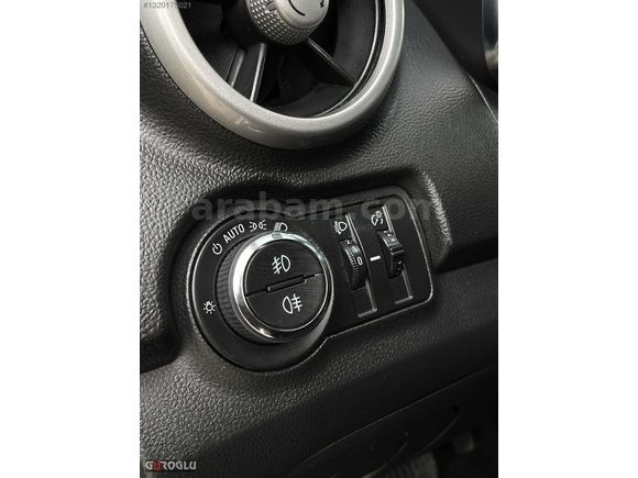 GÜROĞLUNDAN 2013 MODEL 175 BİN KM DE SUNROOFLU OTOMATİK