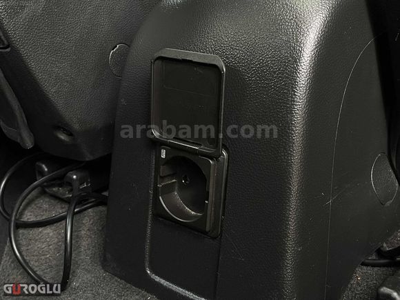GÜROĞLUNDAN 2013 MODEL 175 BİN KM DE SUNROOFLU OTOMATİK