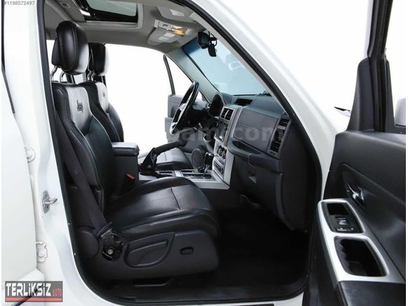 +EMSASLİZ TEMİZLİKTE BEYAZ DÜŞÜK KM CHEROKEE+