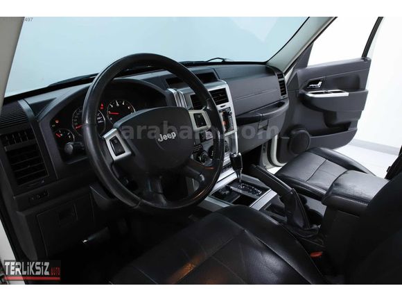 +EMSASLİZ TEMİZLİKTE BEYAZ DÜŞÜK KM CHEROKEE+