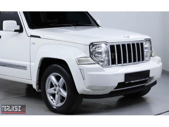 +EMSASLİZ TEMİZLİKTE BEYAZ DÜŞÜK KM CHEROKEE+