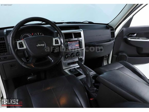 +EMSASLİZ TEMİZLİKTE BEYAZ DÜŞÜK KM CHEROKEE+